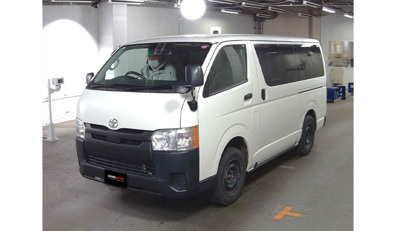 2018 Toyota Hiace image-4