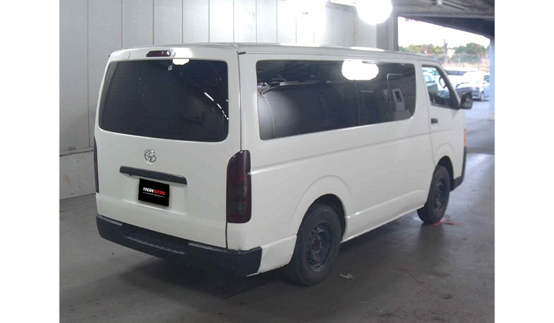 2018 Toyota Hiace image-5