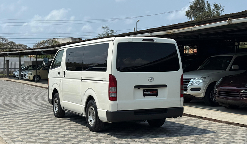 2018 Toyota Hiace image-10