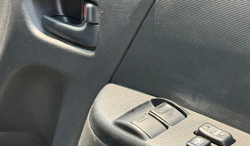 2018 Toyota Hiace image-16