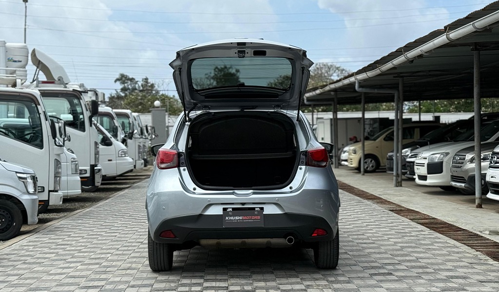 2018 Mazda Demio XD Touring image-9