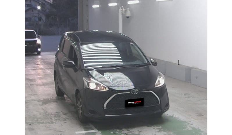 2018 Toyota Sienta image-2