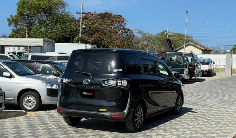 2018 Toyota Sienta image-10