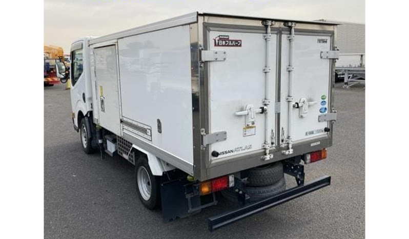 2018 Nissan Atlas Refrigerator 4.2 Ton image-3