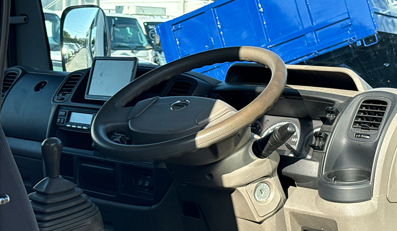 2018 Nissan Atlas Refrigerator 4.2 Ton image-9