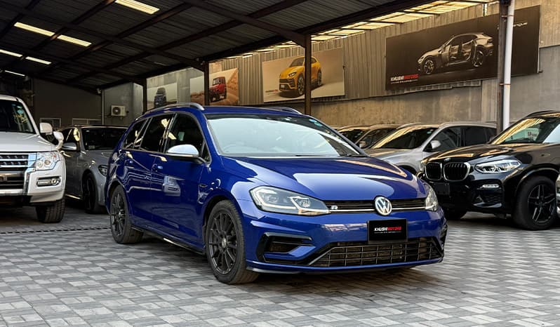 2018 Volkswagen Golf Variant image-1