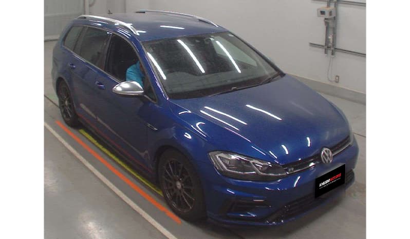 2018 Volkswagen Golf Variant image-2
