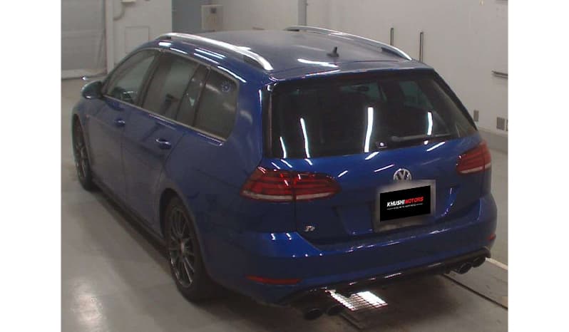 2018 Volkswagen Golf Variant image-5