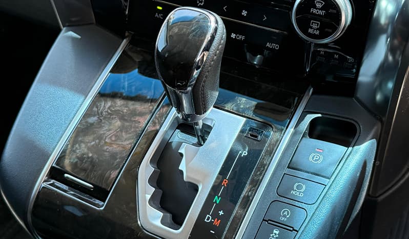 2018 Toyota Alphard image-18