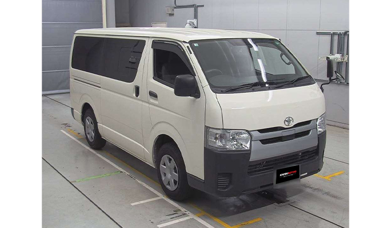 2018 Toyota Hiace image-1