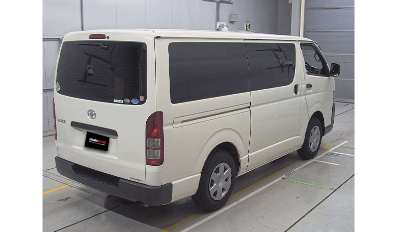 2018 Toyota Hiace image-4