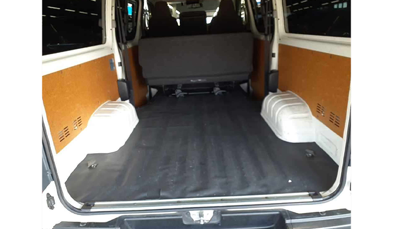 2018 Toyota Hiace image-6