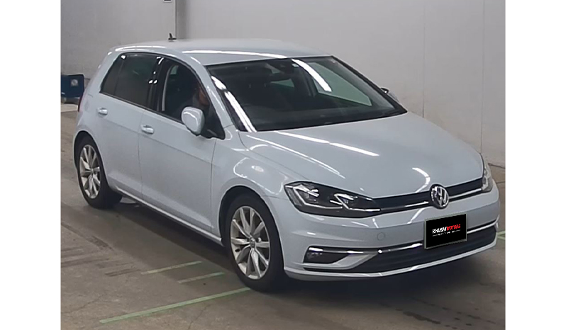 2018 Volkswagen Golf image-2
