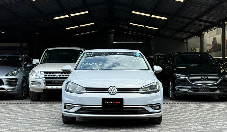 2018 Volkswagen Golf image-8