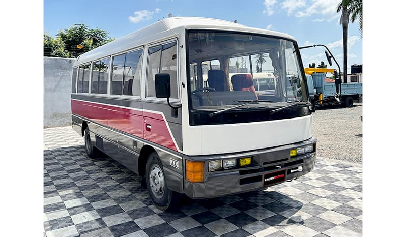 1992 Nissan Civilian image-2