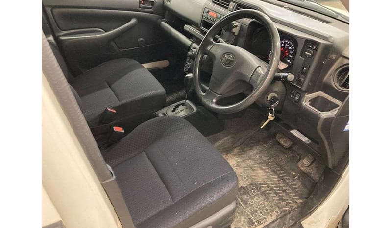 2018 Toyota Succeed image-5