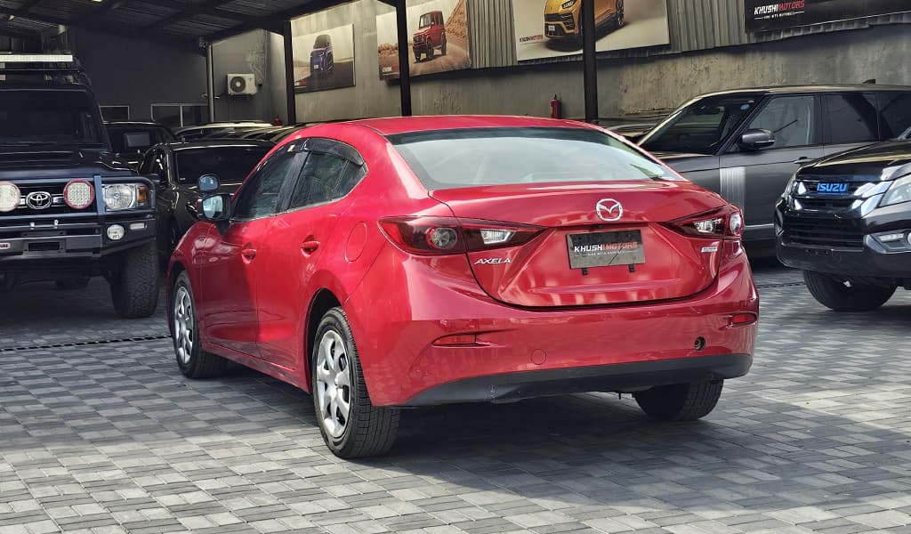 2017 Mazda Axela SCHOOL DRIVE image-4