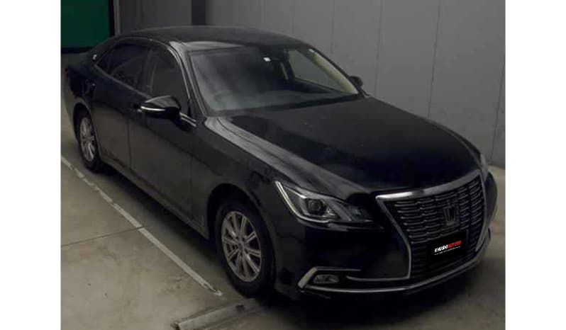 2018 Toyota Crown image-1
