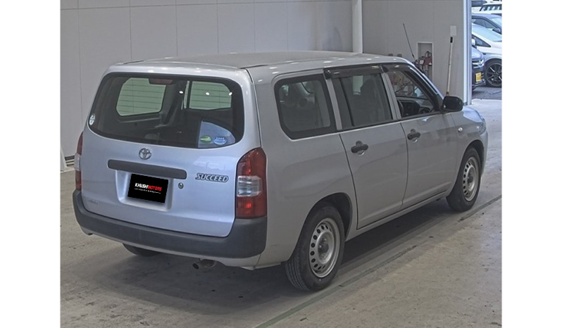 2018 Toyota Succeed image-2
