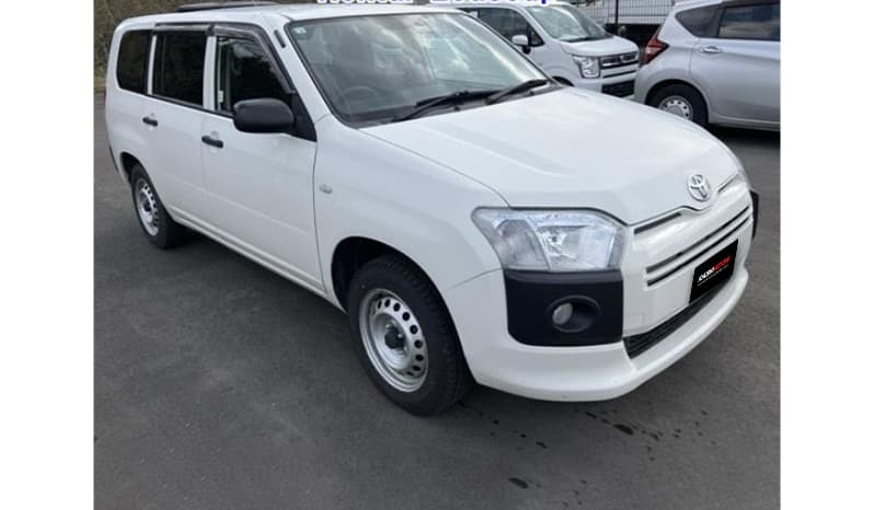 2018 Toyota Succeed image-1