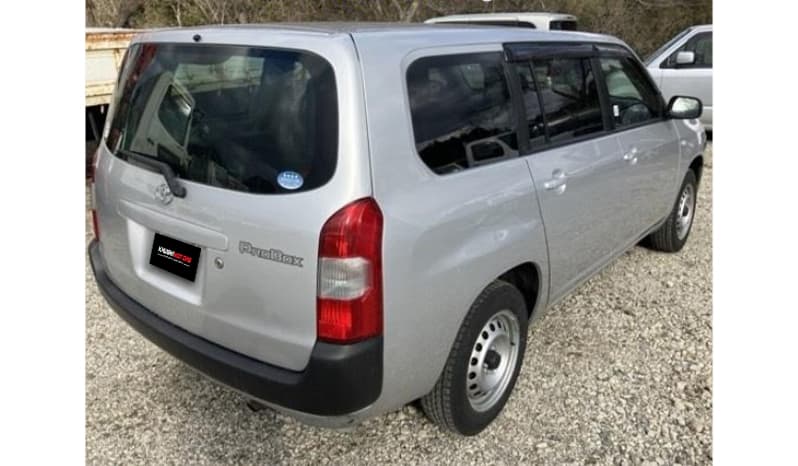 2018 Toyota Probox image-2