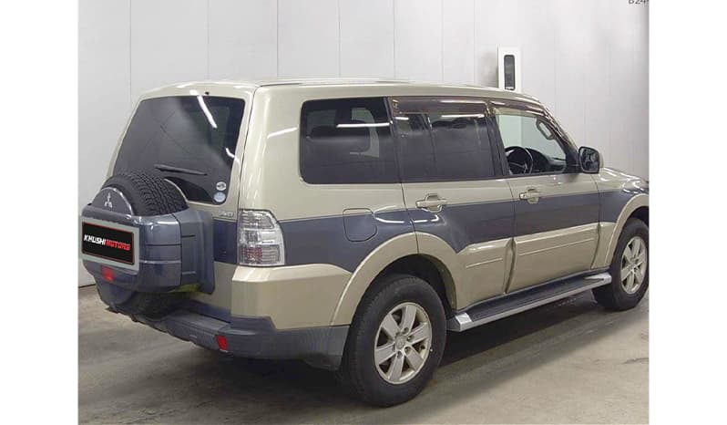 2006 Mitsubishi Pajero image-3