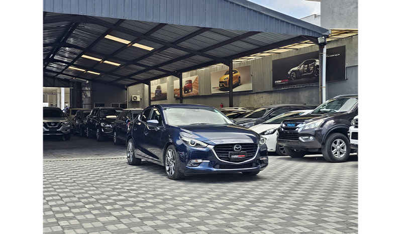 2017 Mazda Axela XD L-Package image-1
