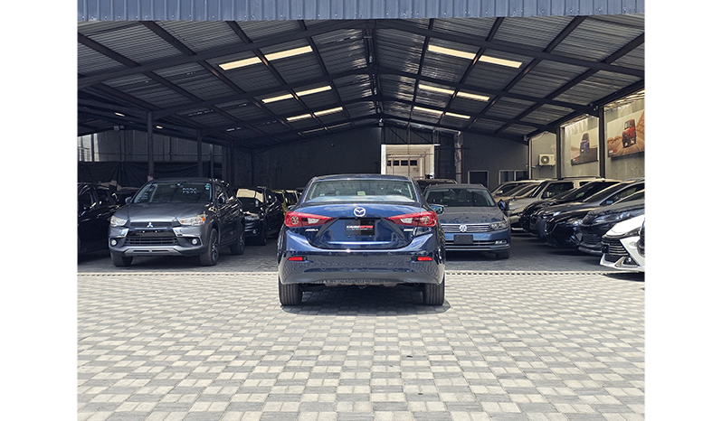 2017 Mazda Axela XD L-Package image-5
