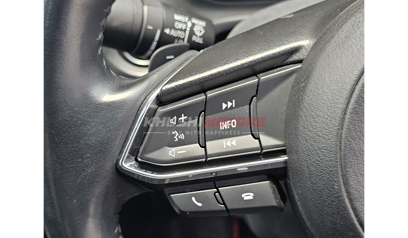 2017 Mazda Axela XD L-Package image-9