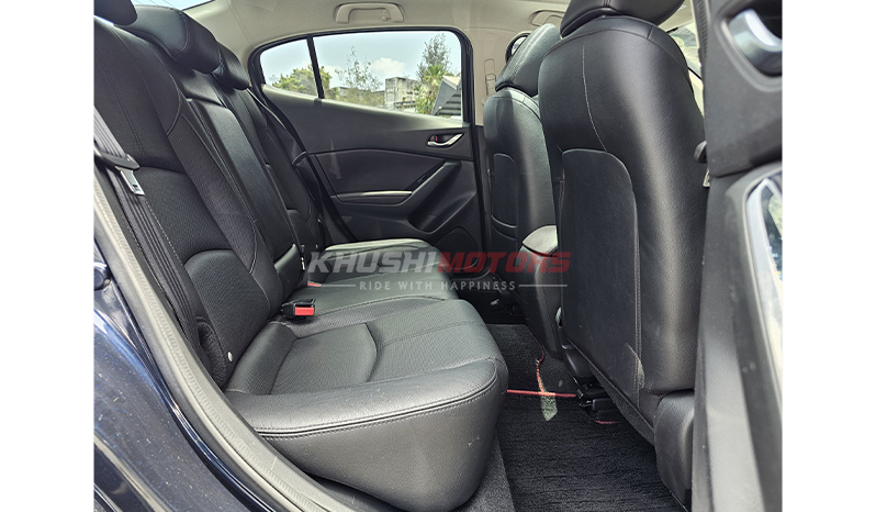 2017 Mazda Axela XD L-Package image-12