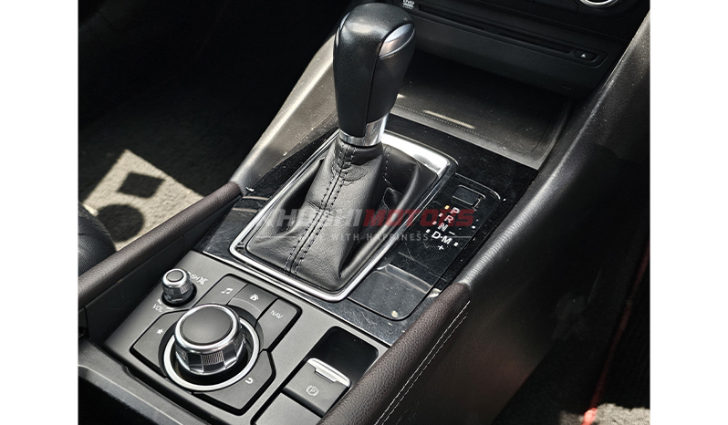 2017 Mazda Axela XD L-Package image-13