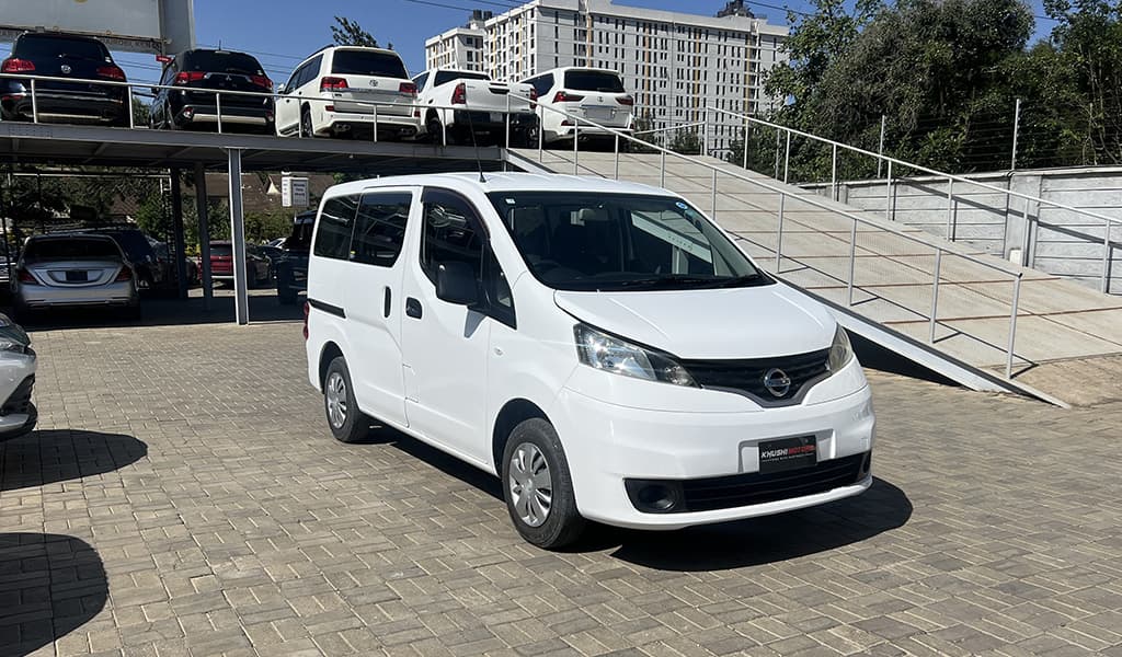 2017 Nissan NV200 Vanette image-1