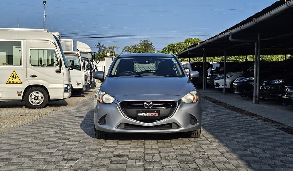 2017 Mazda Demio image-2