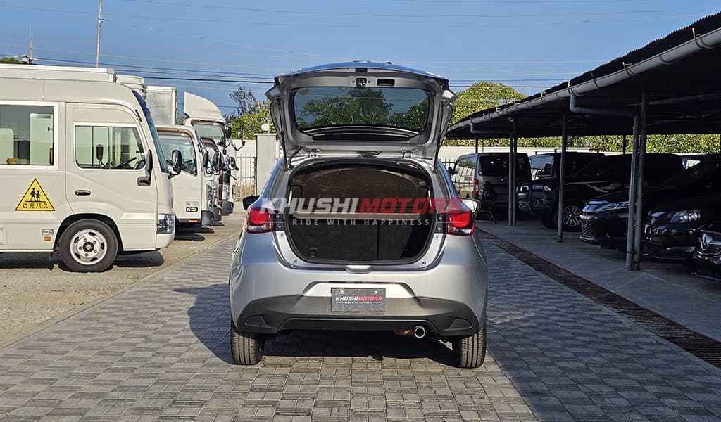 2017 Mazda Demio image-10