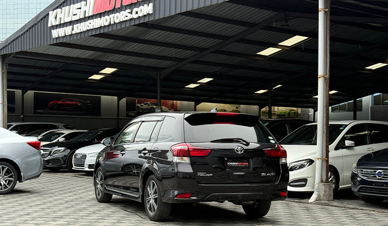 2017 Toyota Corolla Fielder image-4
