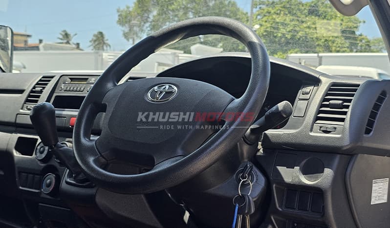 2017 Toyota Hiace Long DX Turbo image-7