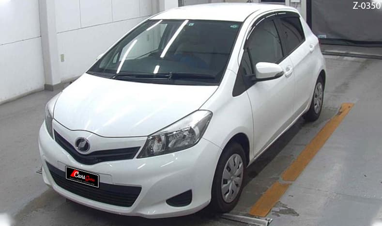 2011 Toyota Vitz image-4