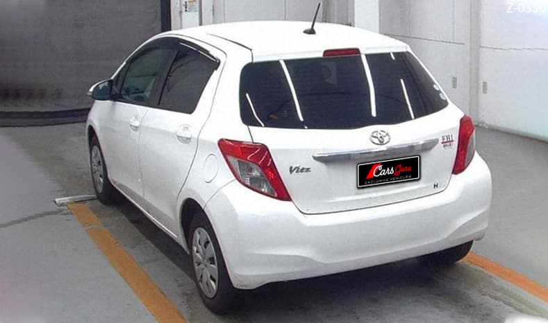 2011 Toyota Vitz image-5