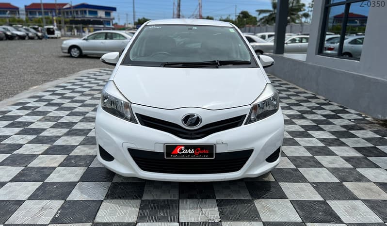2011 Toyota Vitz image-8