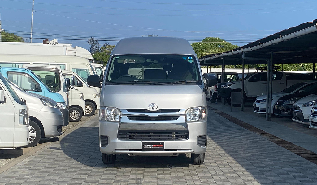 2017 Toyota Hiace DX Package image-2