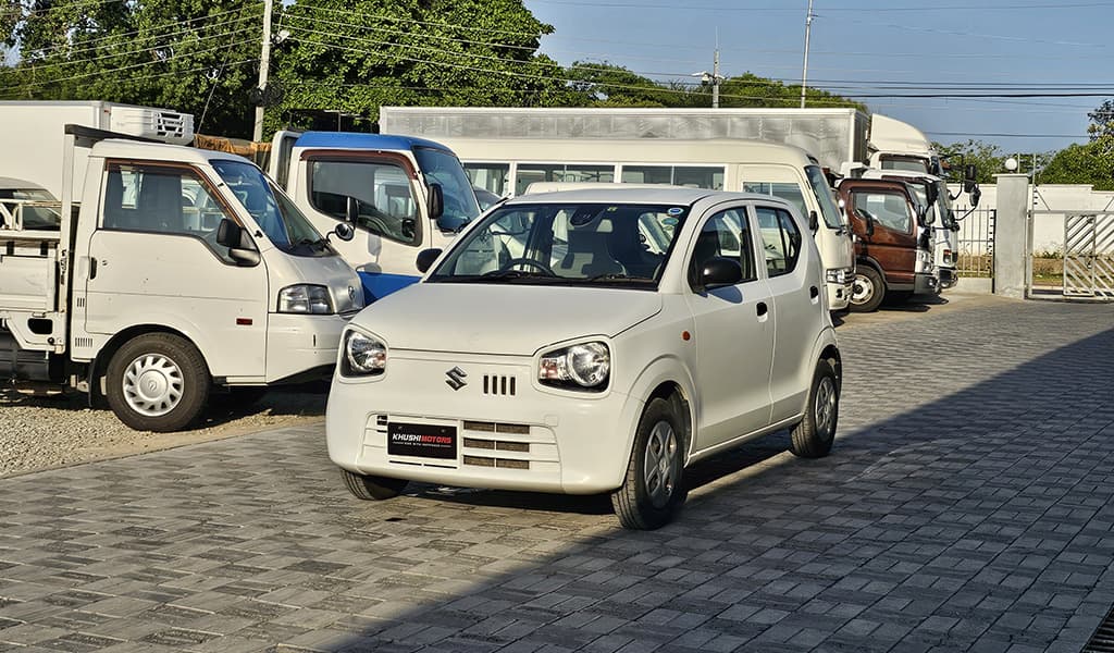 2017 Suzuki Alto F image-3