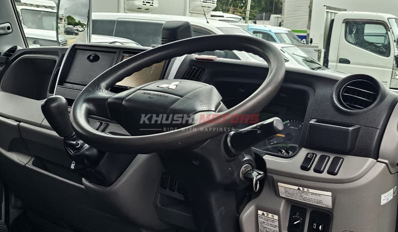 2018 Mitsubishi Fuso 2 Ton image-7