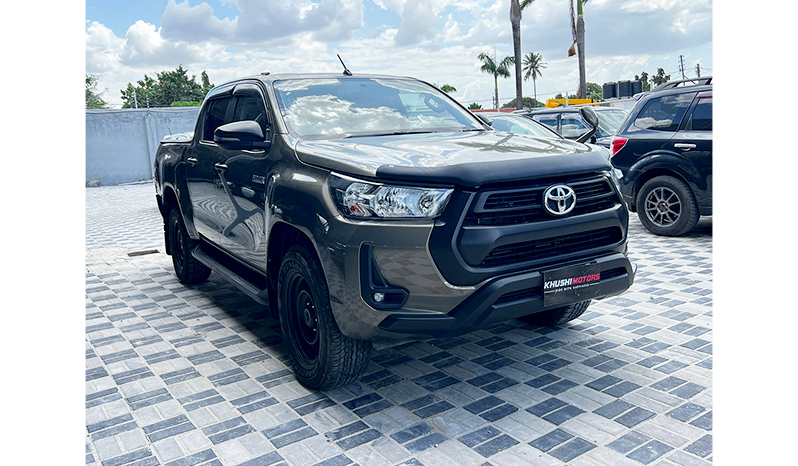 2021 Toyota Hilux image-7
