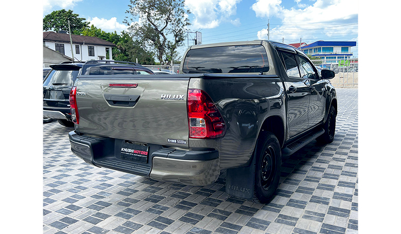 2021 Toyota Hilux image-15