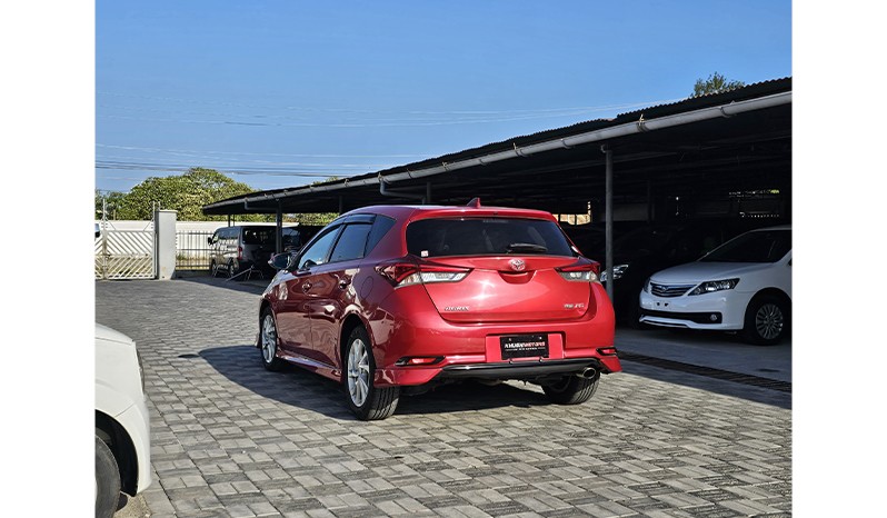 2017 Toyota Auris RS image-4