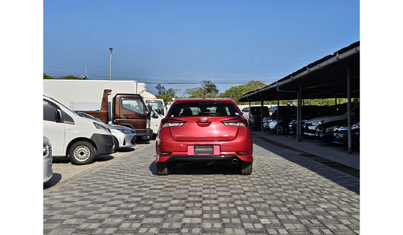 2017 Toyota Auris RS image-5