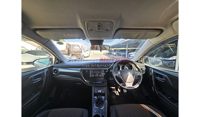 2017 Toyota Auris RS image-8