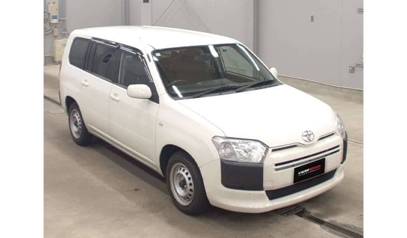 2019 Toyota Succeed UL-X image-4