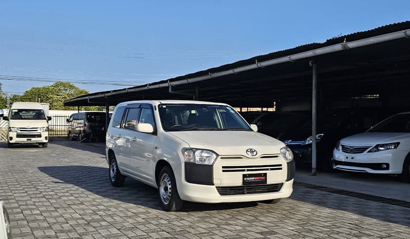 2019 Toyota Probox GL image-1