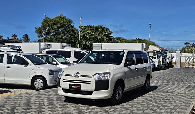 2019 Toyota Succeed UL image-3